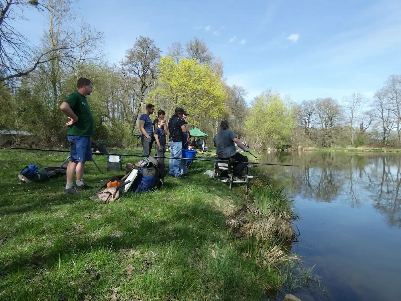 Angler am Gewässer im Landkreis Wittenberg
