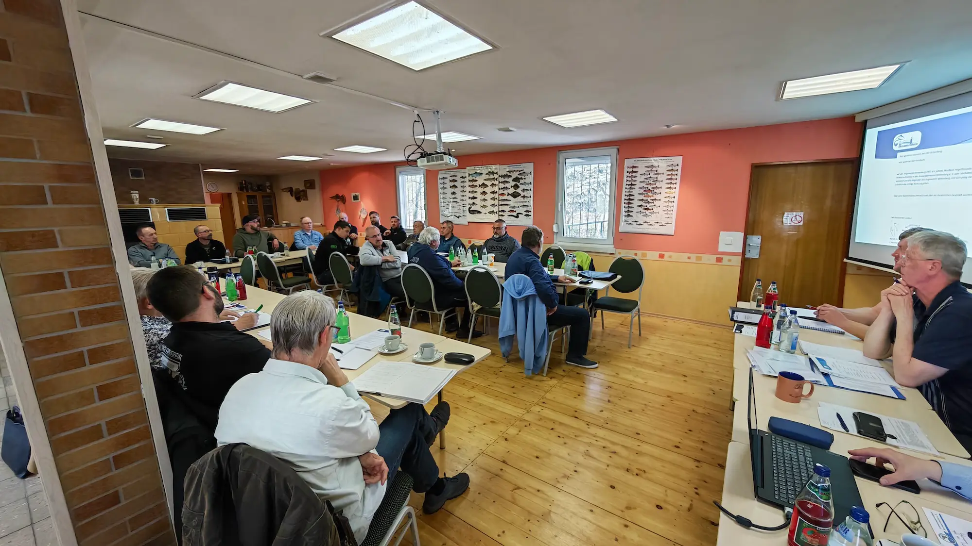 Vorstandsmitglieder bei der Versammlung