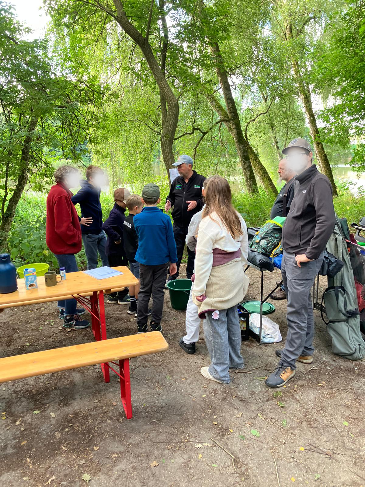 Gemeinsame Pause mit Verpflegung im Grünen